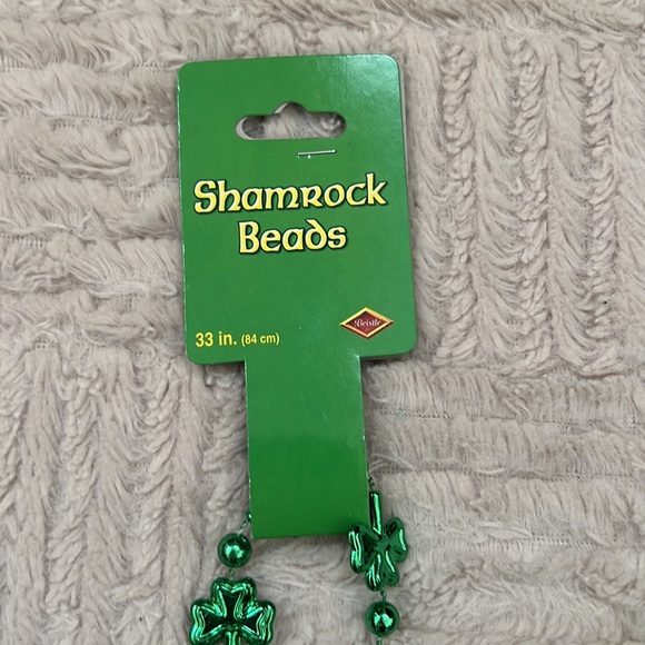 St Patrick’s Day bundle green derby hat, shamrock beads, shamrock band, New - Picture 6 of 16
